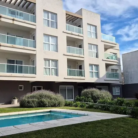 Moderno 2 Ambientes Con Cochera Tandil Exterior foto