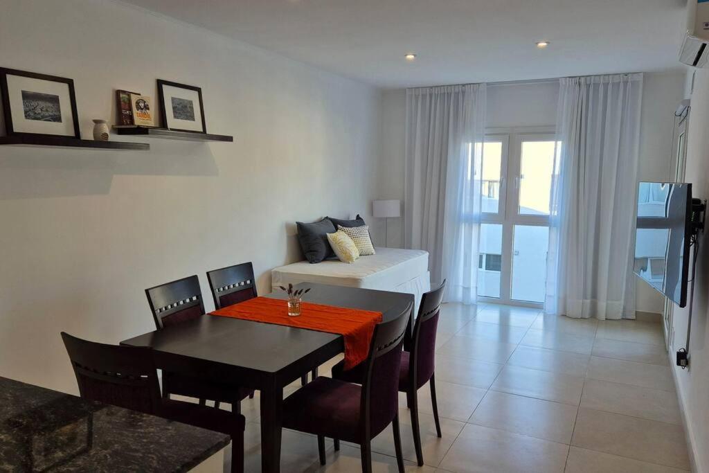 Moderno 2 Ambientes Con Cochera Apartment