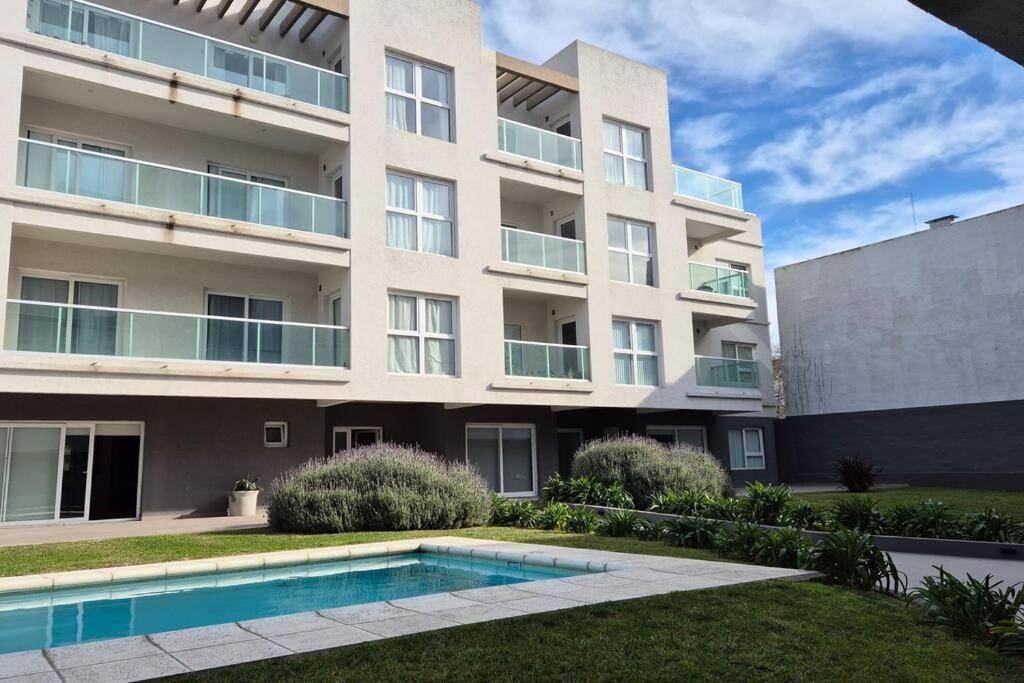 Moderno 2 Ambientes Con Cochera Apartment Tandil